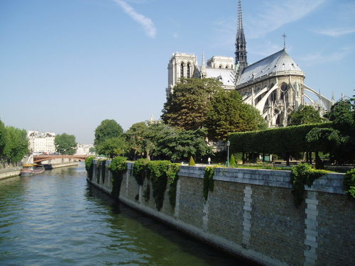 Notre-Dame de Paris – klassisk gotisk arkitektur